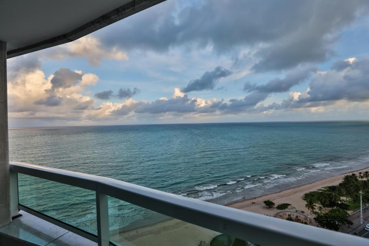 Radisson Recife Hotel Luaran gambar View from a balcony at the Trump Ocean Club International Hotel and Tower