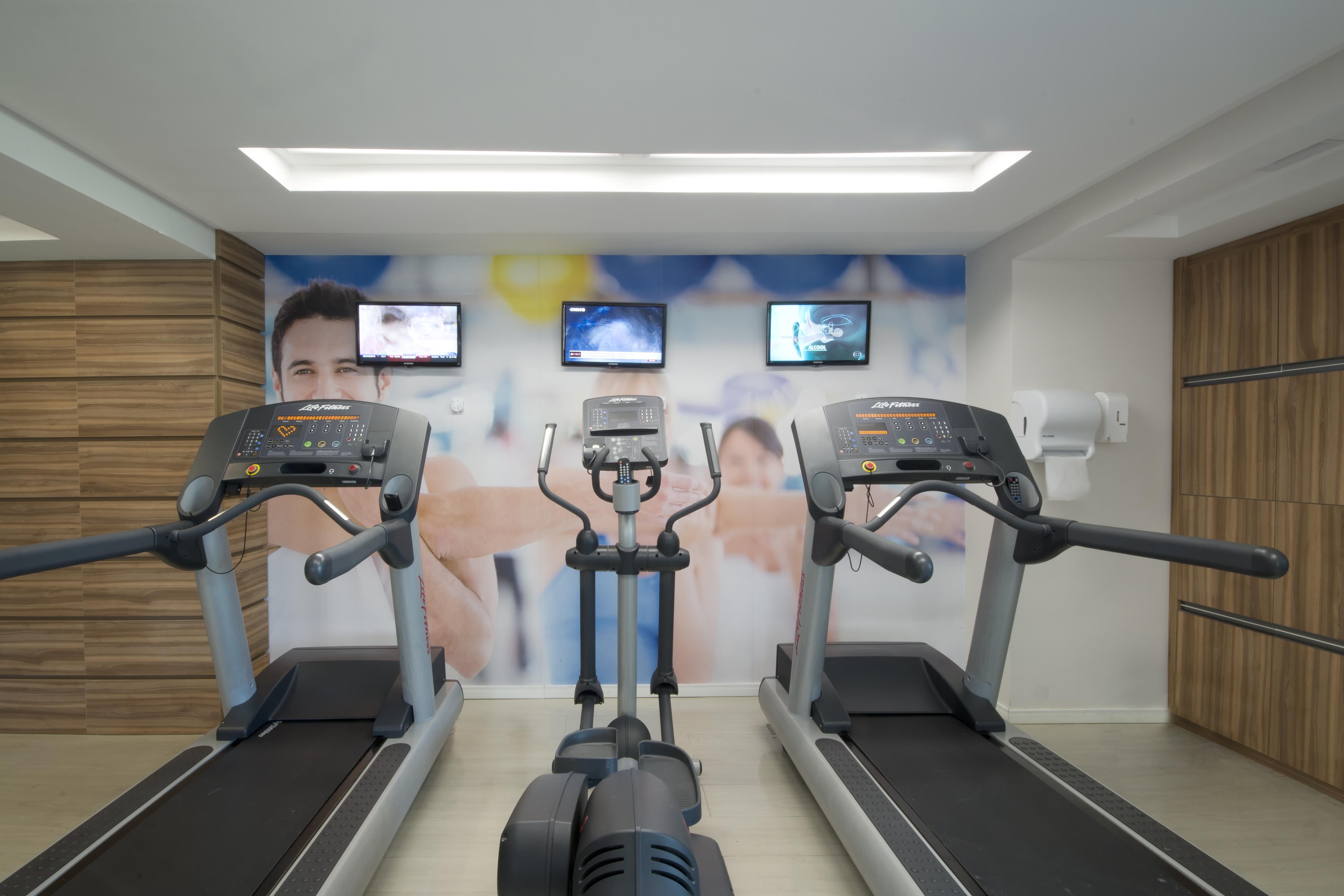 Radisson Recife Hotel Luaran gambar The gym at the hospital
