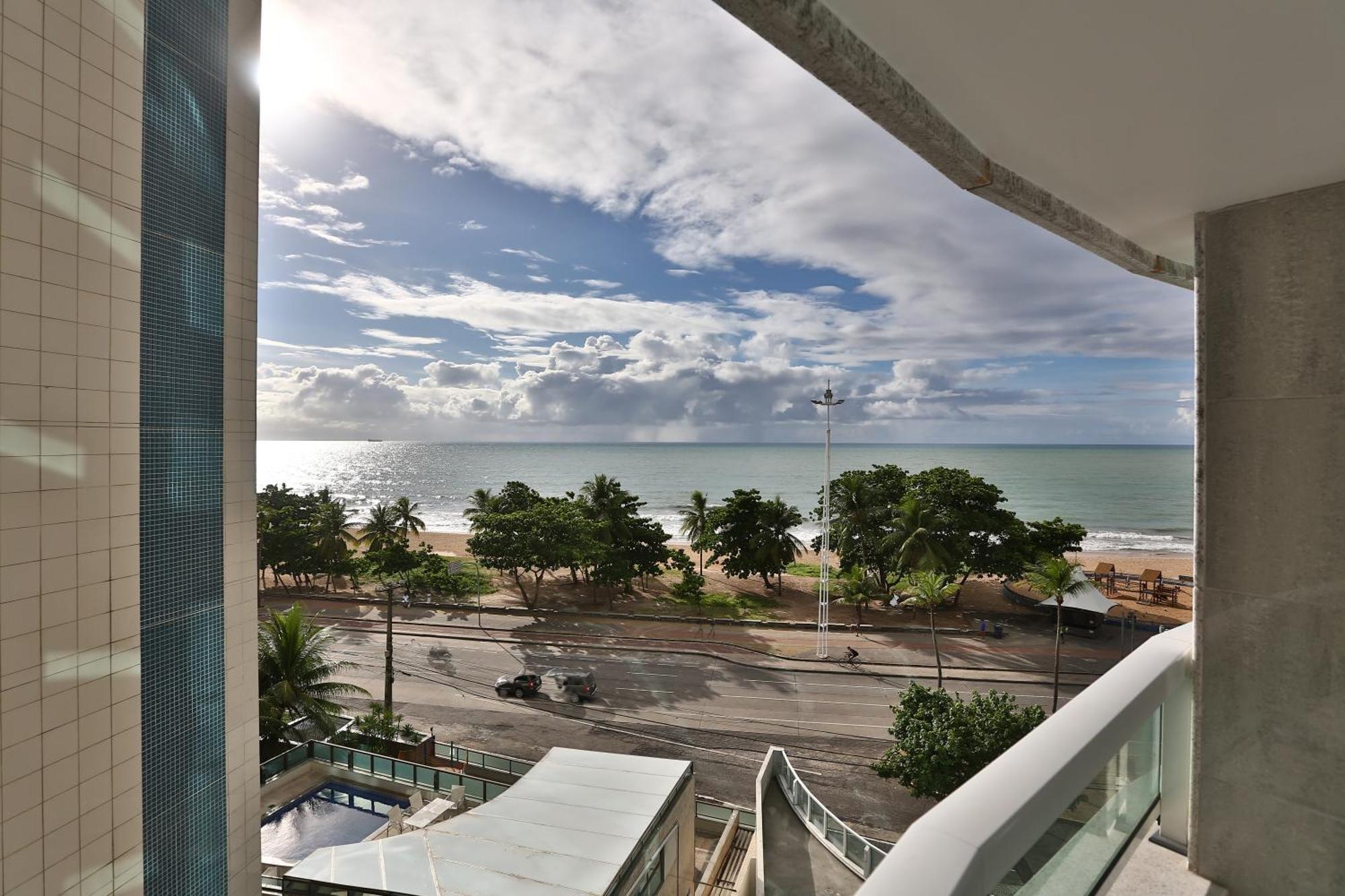 Radisson Recife Hotel Bilik gambar View of the beach from the hotel